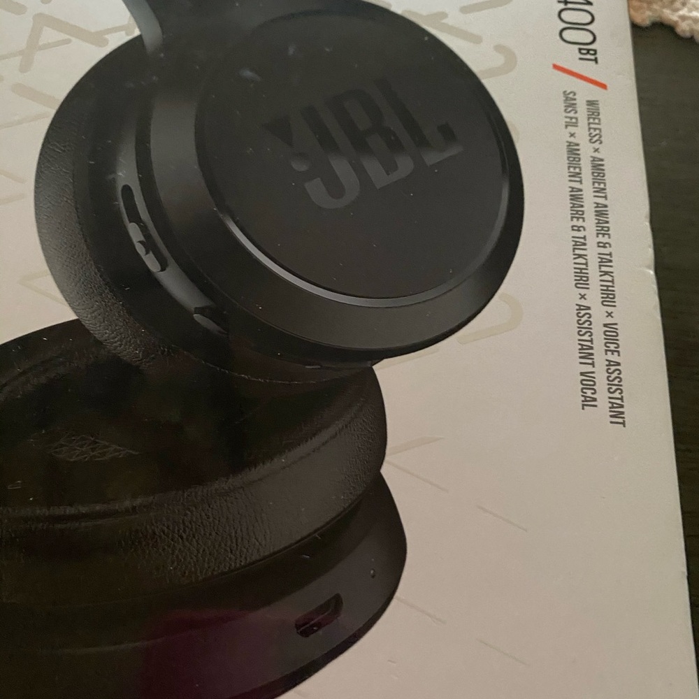 JNL Live 400bt Headset - Picture 3 of 6